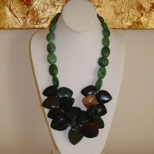 Agate Green Form Necklace